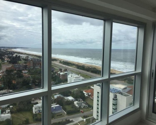 Venta De Apartamento 2 Dormitorios En Playa Brava