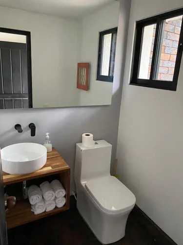 Casa En Arriendo/venta En Canelon. Cod A16565