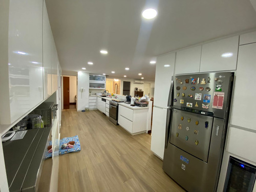 Planta Baja Aparta - Quinta En Venta En El Country Club