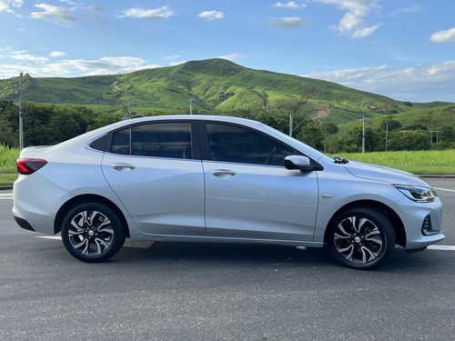 Chevrolet Onix plus 1.0 Premier Turbo Aut. 4P