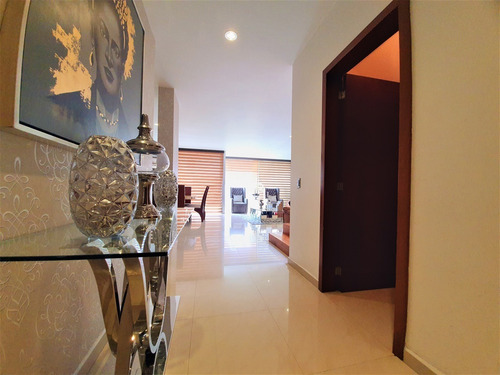 Imagen 2 de 14 de Venta Casa En Virreyes Residencial Zapopan Con Jardin