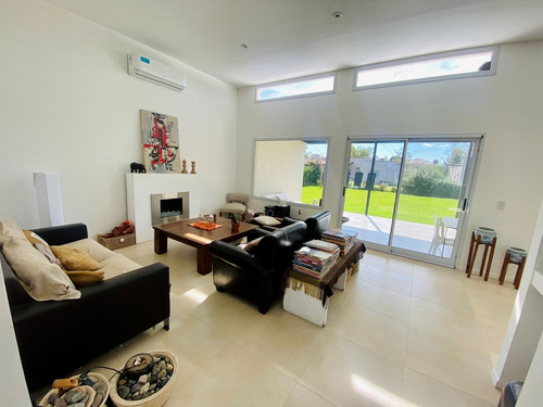 Imagen 4 de 30 de Vendo Casa Toda En Una Planta, 3 Habitaciones 2 Baños Y Toilette, Piscina Ya Terminada!