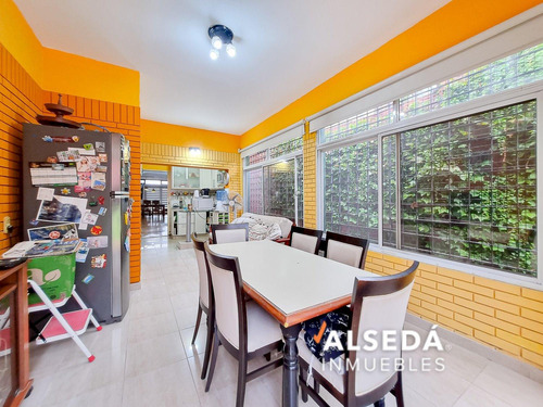 Casa En Venta Rosario Zona Sur Cochera, Jardin Y Pileta.