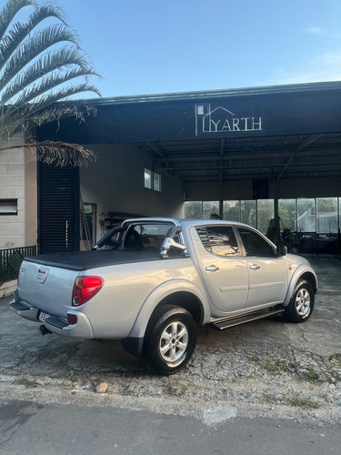 Mitsubishi L200 3.2 Triton Hpe Cab. Dupla 4x4 4p