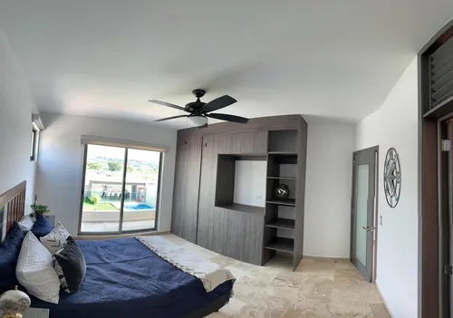 Casa Con Alberca Y Jardín En Fraccionamiento Con Seguridad