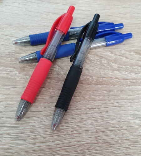 Imagen 3 de 7 de Pack 4 Lápiz Pasta Tinta Gel 0.7mm Azul, Negro Y Rojo