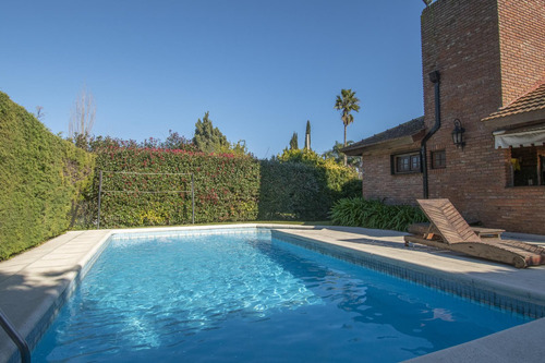 Venta Casa Banco Provincia Country Club. Piscina Quincho Excelente Lote Esquina