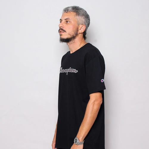 Camiseta Champion Lev Mc Script Metal Black - 124121.black