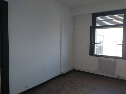 Venta Oficina Tres Ambientes En Monserrat