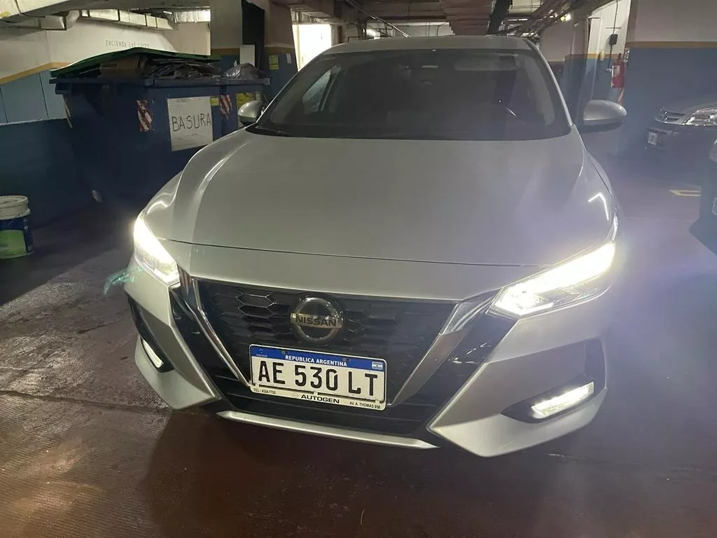 Nissan Sentra 2.0 Advance Cvt