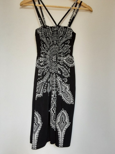 Imagen 6 de 9 de Vestido Negro Con Estampado Estilo Mándala, Talla S