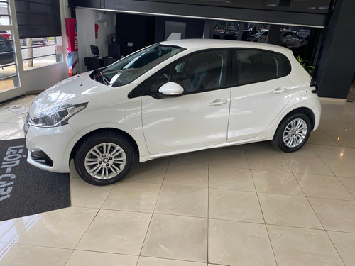 Peugeot 208 1.6 Allure