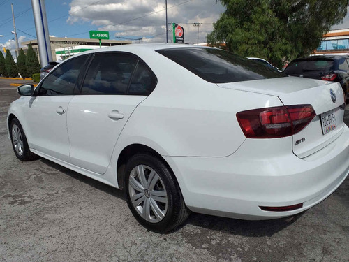 Imagen 3 de 15 de Volkswagen Jetta 2017 4p L4/2.0 Man