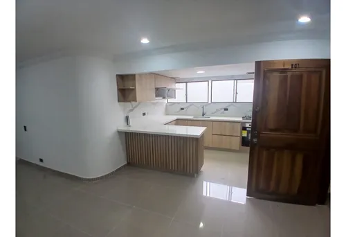 Renta Apartamento Amplio En La Circunvalar