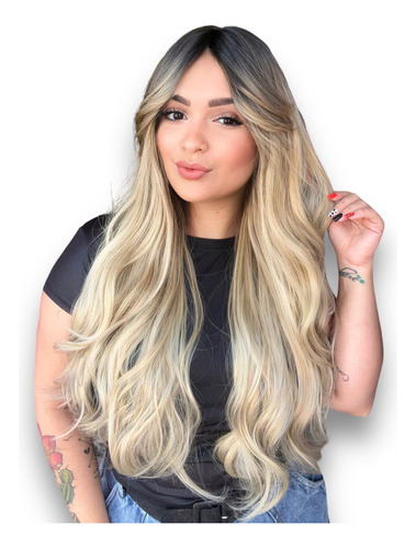 Peruca Wig Ondulada Fibra Premium Modelo Megan 70 Cm Tamanho Da Base Regulável Tonalidade Loiro #613