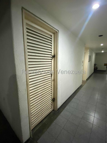 Venta De Apartamento Bello Monte 97m2 2h 3b 2p