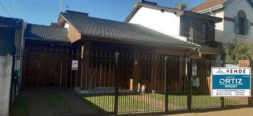 Imagen 2 de 14 de Hermoso Chalet 3 Amb Merlo Centro