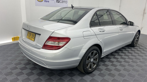 Imagen 9 de 25 de Mercedes Benz Clase C180 Kompressor