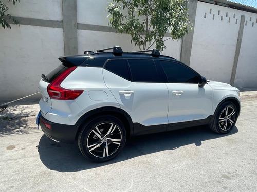 Volvo XC40 R-Design 2.0T