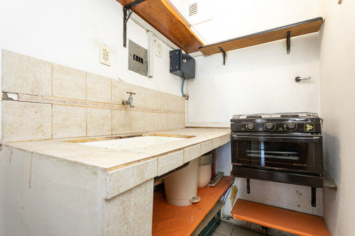 Imagen 20 de 30 de Venta Oficina En Monserrat Con Balcón Terraza.