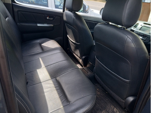 Toyota Hilux 3.0 Cd Srv Cuero 171cv 4x4