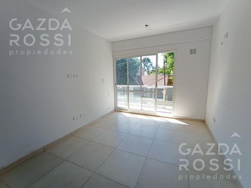 Imagen 2 de 10 de Departamento - Adrogue