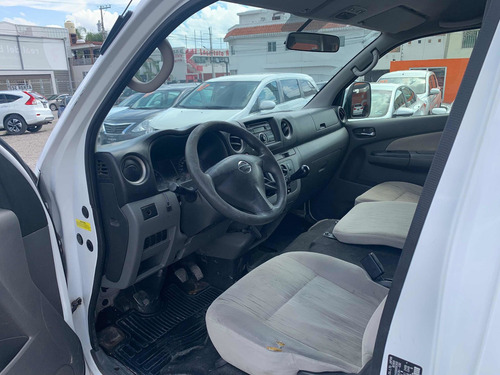 Imagen 14 de 15 de Nissan Urvan 2.5 15 Pas Amplia Aa Mt 2016