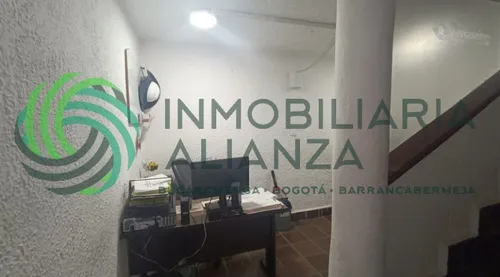 Casa En Venta En El Prado. Cod V61499