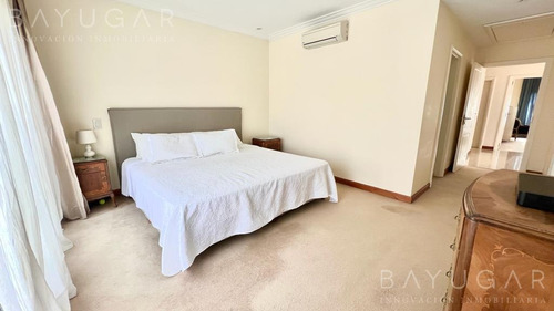 Imagen 9 de 21 de Venta - Muy Linda Casa En Club De Campo San Francisco - Bayugar Negocios Inmobiliarios