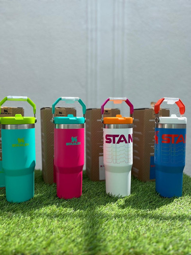 Botella Termica Stanley Flip Straw887ml Color Azul