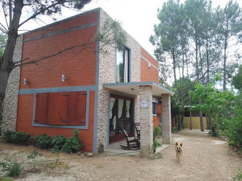 Casa De 3 Dormitorios, Un Baño, Cocina Estar