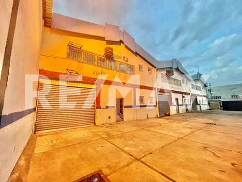 Imagen 2 de 9 de Alquila Galpon Comercial Ud 321 Puerto Ordaz