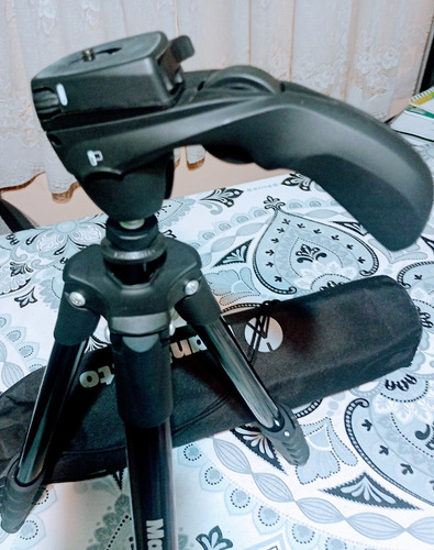 Tripode Para Fotografia , Video Manfrotto 1 Solo Uso (Usado)
