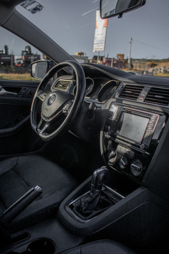 Imagen 12 de 15 de Jetta Sportline Mk Vi 2018 Azul