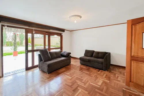 Casa En Arriendo/venta En San José De Bavaria. Cod A7174