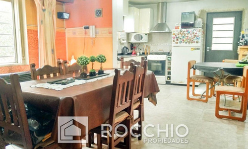 Casa 4 Ambientes. | Latorre 6679
