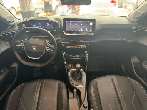 Peugeot 208 1.6 Feline Tiptronic