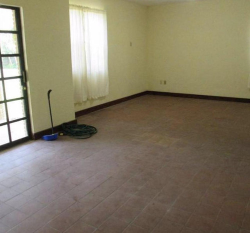 Casa Sola En Venta En Fraccionamiento Lomas Del Chairel, Tampico, Tamaulipas