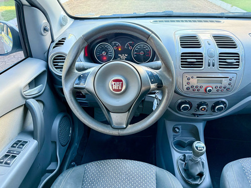 Fiat Grand Siena 1.6 16v Essence Flex 4p