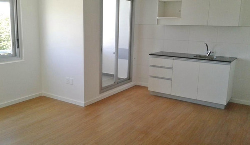 Imagen 7 de 10 de Venta - Apartamento - Con Renta- 3 Dormitorios - Prado - Edificio Ámbar - Américo Vespucio Y Millán- Patricia Campiglia