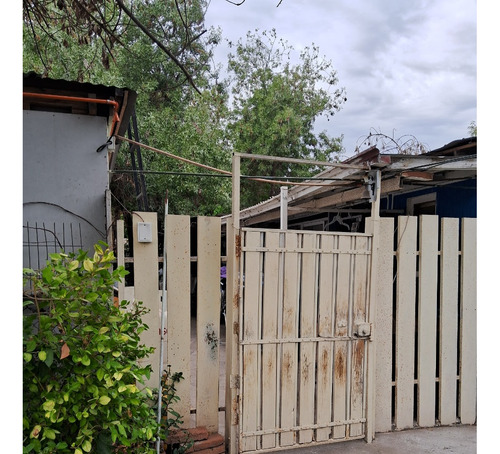 Venta Casa En Gran Terreno Ubicada En Macul. $280.000.000.-
