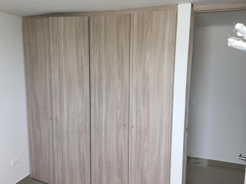 Imagen 8 de 11 de Venta De Apartamento En Manga.