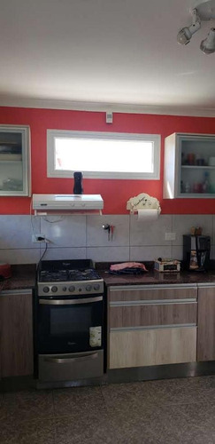 Vendo Casa 4 Dormis De 205 M2 En B° 14 De Octubre - Neuquén