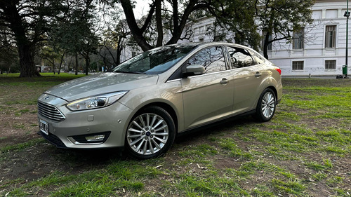 Ford Focus III 2.0 Sedan Titanium At6