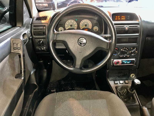 Chevrolet Astra Hatch 2.0 2p