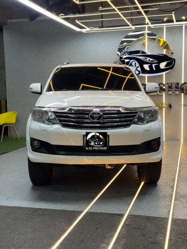 Toyota Fortuner 2014 4x4
