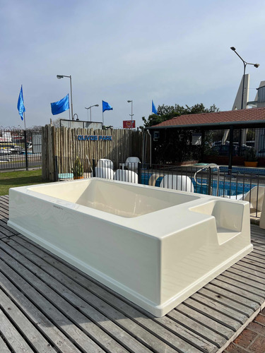 Mini Piscina De Fibra Modelo Mónaco