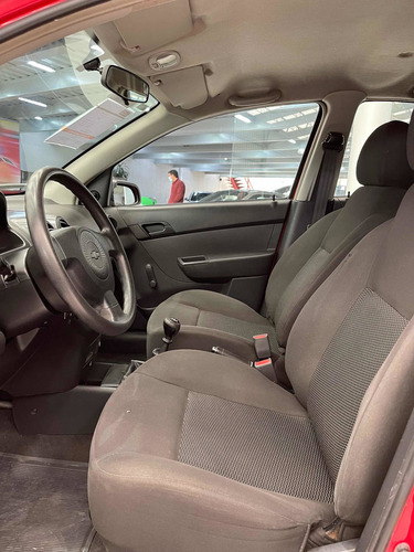 Imagen 6 de 11 de Chevrolet Aveo 2017 1.6 Ls Mt