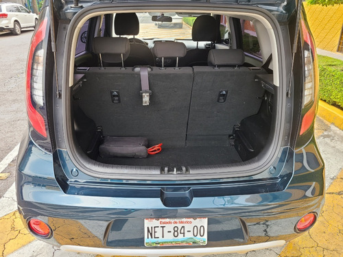 Imagen 10 de 14 de Kia Soul 1.6 Lx At 2018