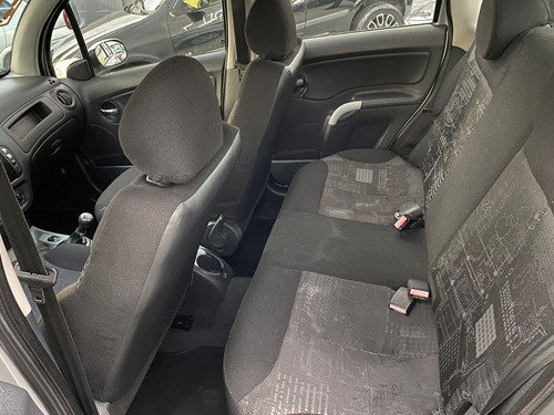 Imagem 5 de 8 de Citroen C3 1.4